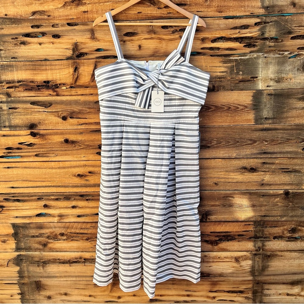 1901 | NWT Gray Ivory Stripe Dress 16